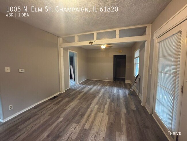 Foto del edificio - 1005 N Elm St