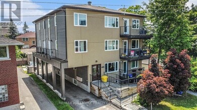 Building Photo - 324 Currell Ave