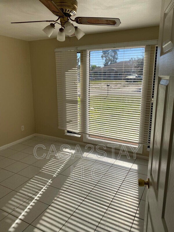 Foto del edificio - 7551 Carrier Rd