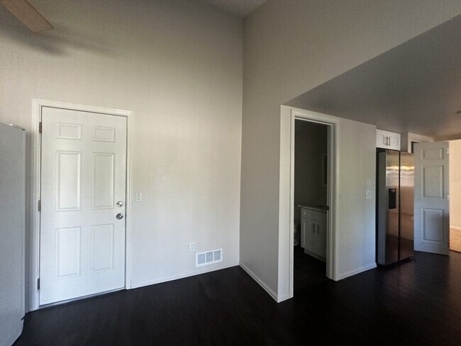 Foto del edificio - 3 Bedroom 2 Bathroom Home in Kirkland