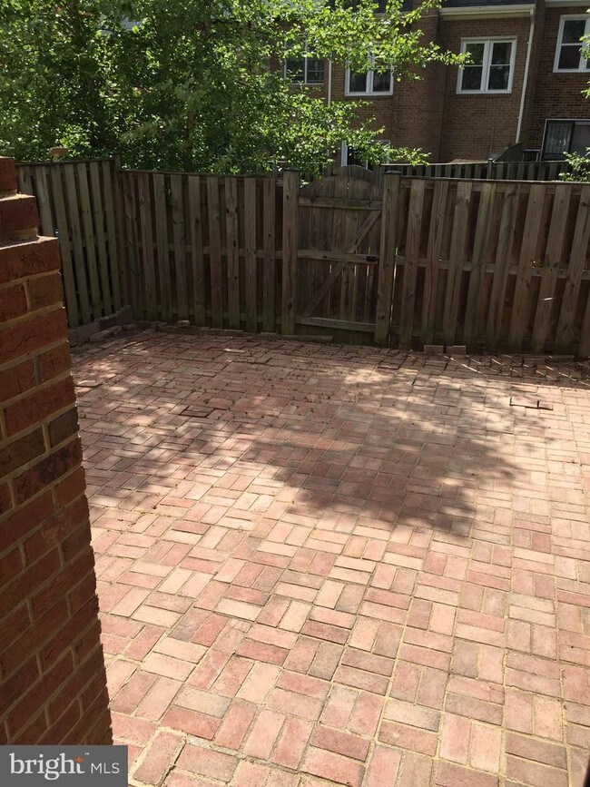 Building Photo - 4540 Garbo Ct