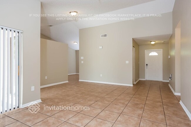 Building Photo - 13960 Beechwood Ct