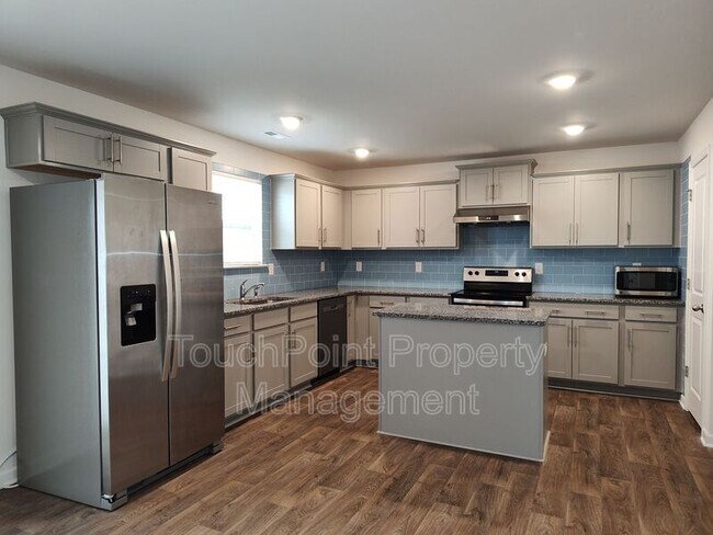 Building Photo - 2109 Allium Dr