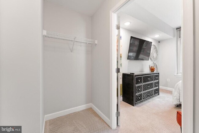 Foto del edificio - 155 Potomac Passage