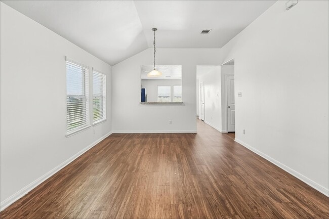 Building Photo - 22 Mira Loma Dr