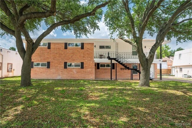 Foto del edificio - 1107 Shasta Ave W