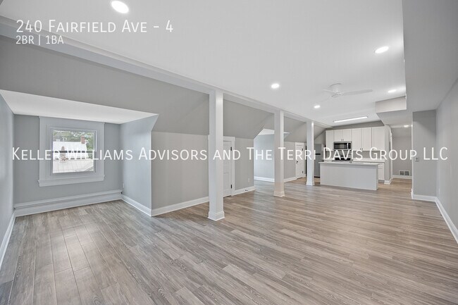 Foto del edificio - 240 Fairfield Ave
