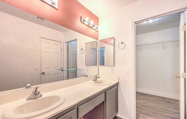 Building Photo - Beautiful Two-Story Home in a Convenient Location