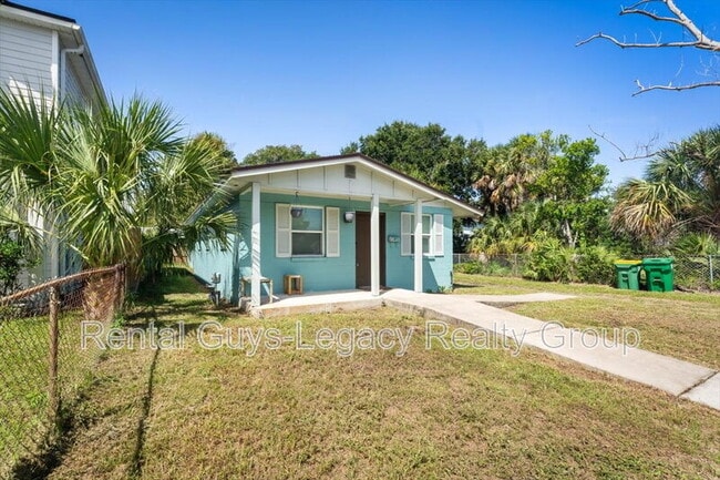 Photo - 216 9th St S House