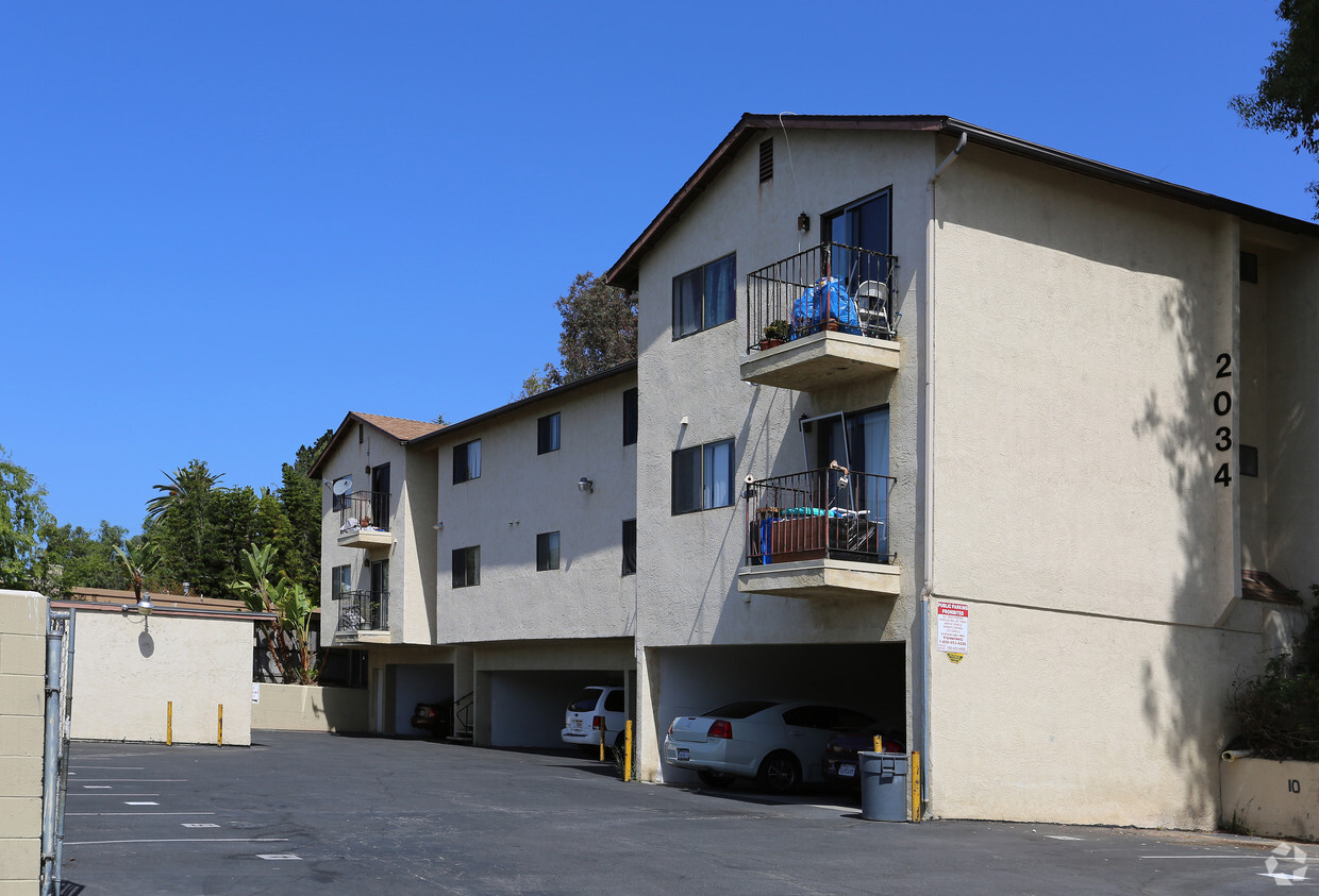 Building Photo - Canyon Lodge Apartments