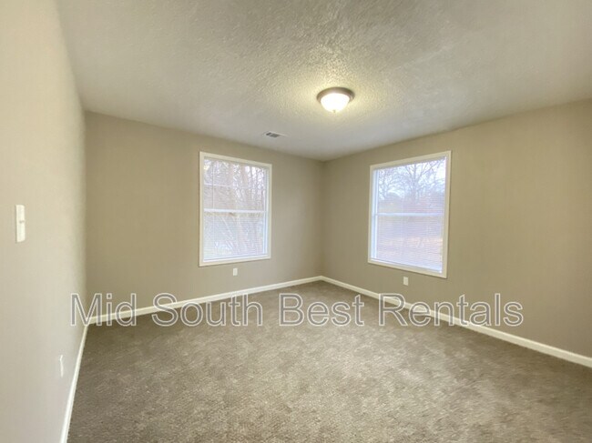 Foto del edificio - 1606 W Charles Bussey Ave