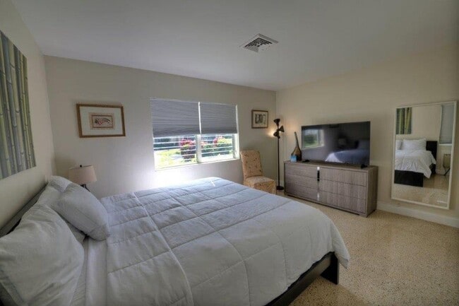 Foto del edificio - 3201 NE 23rd St