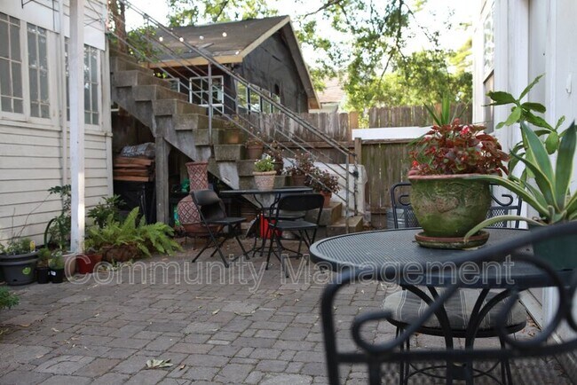 Foto del edificio - 629 Park Blvd