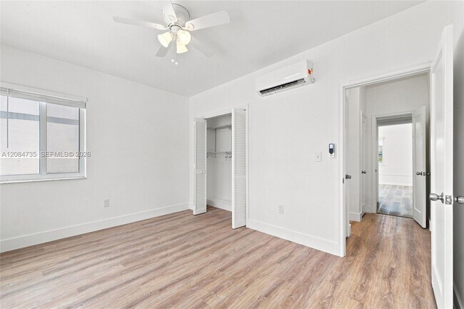 Foto del edificio - 318 NE 80th St