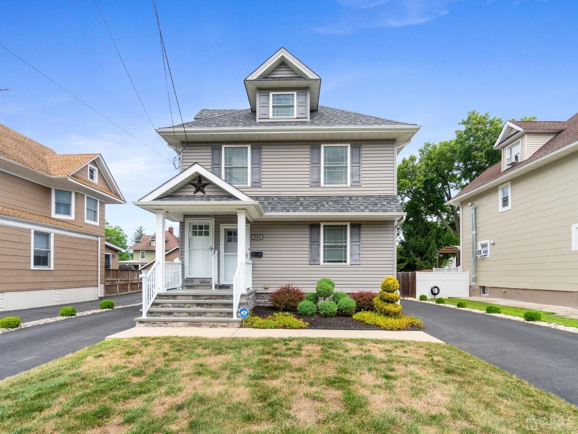 Primary Photo - 348 1st St