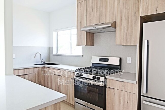Building Photo - 2293 Termino Ave