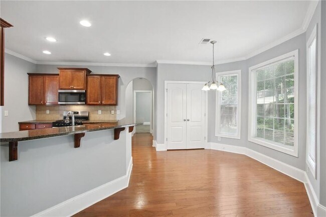 Foto del edificio - 5632 Savannah River Rd