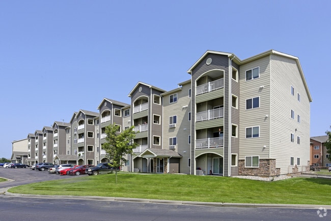 Stonehedge - SH - Stonehedge Apartments