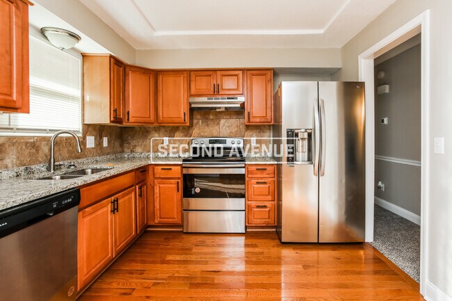 Building Photo - 1705 Vilas ST