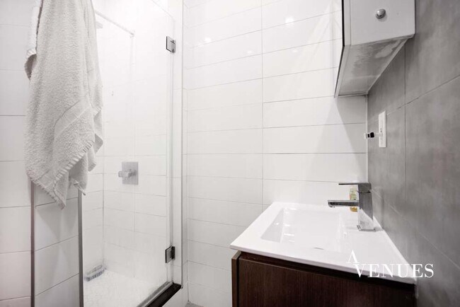 Foto del edificio - 167 E 107th St