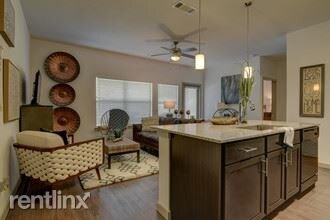 Building Photo - 27695 I-10