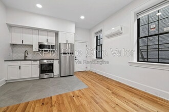 Building Photo - 1121 Dayton St