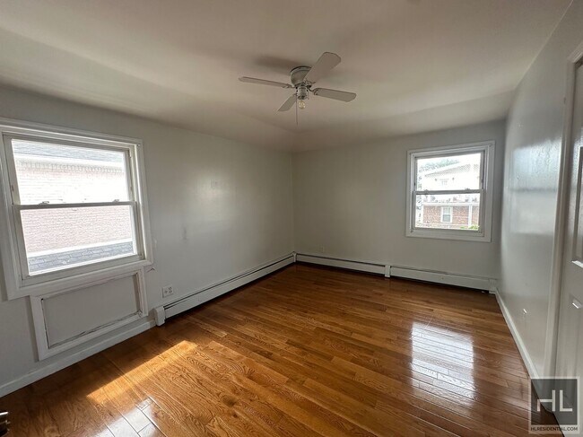 Foto del edificio - 122 PLACE