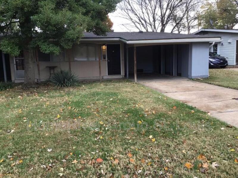 834 Loyola Dr, Florissant, MO 63031 Condo for Rent in Florissant, MO