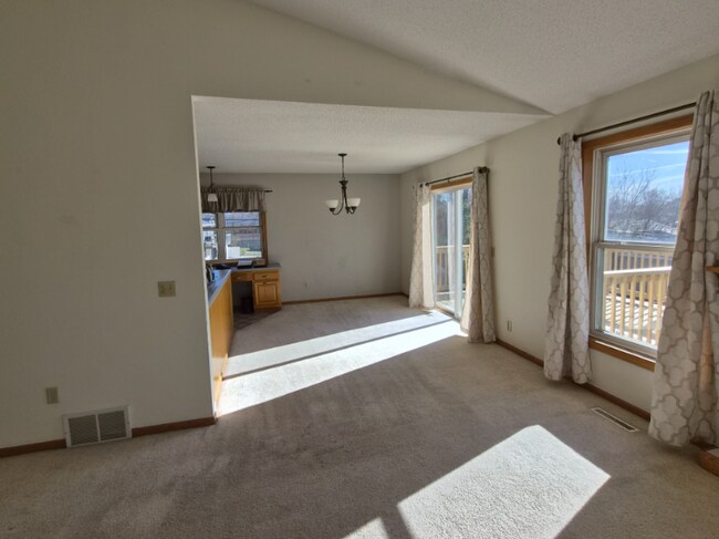 Foto del edificio - 3119 2nd Ave SW