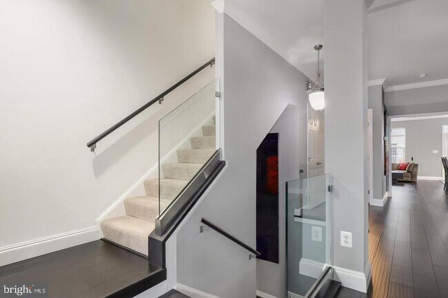 Building Photo - 21600 Romans Dr