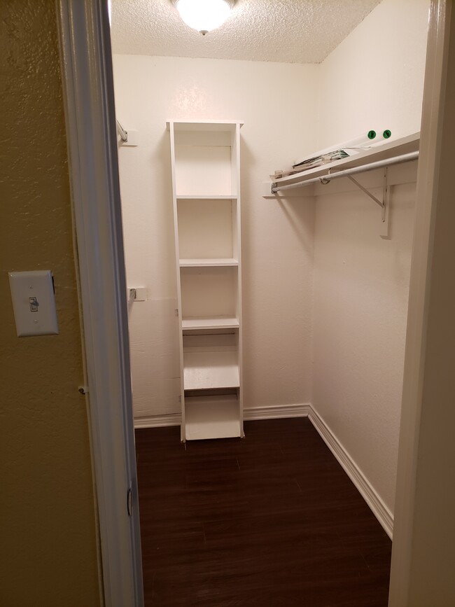 Bedroom walk in closet - 1603 Marsh Ln