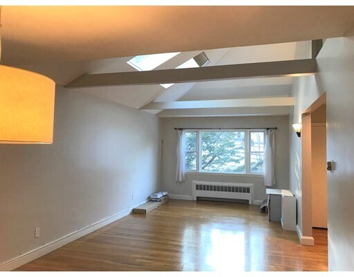 Building Photo - 450 Lowell Ave