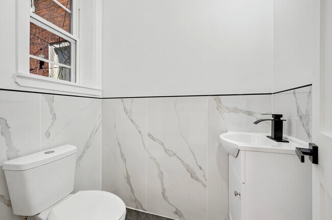 Foto del edificio - 936 N Fallon St