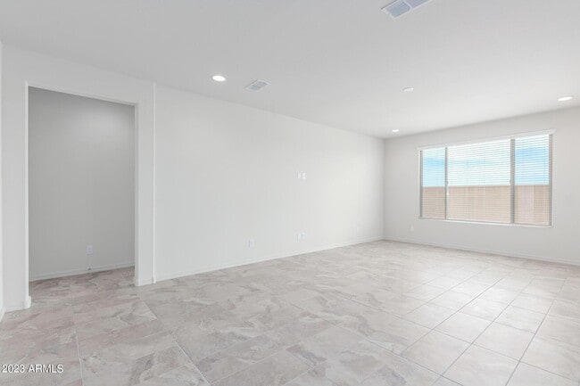 Building Photo - 8529 S 67th Dr