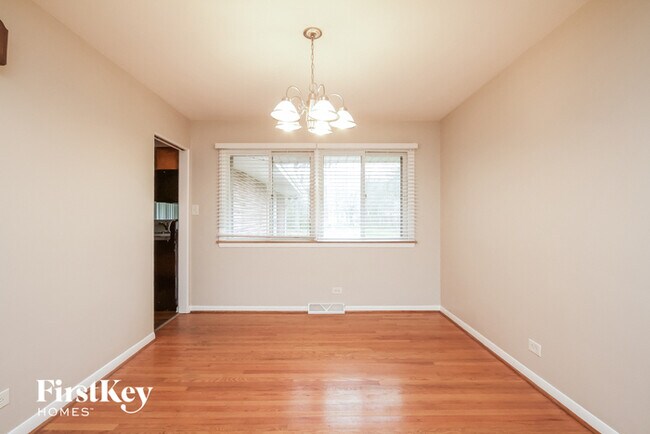 Building Photo - 20530 Greenwood Dr