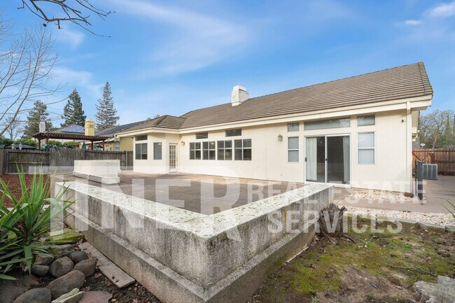 Building Photo - Large Home in Prime Location - Tier 3