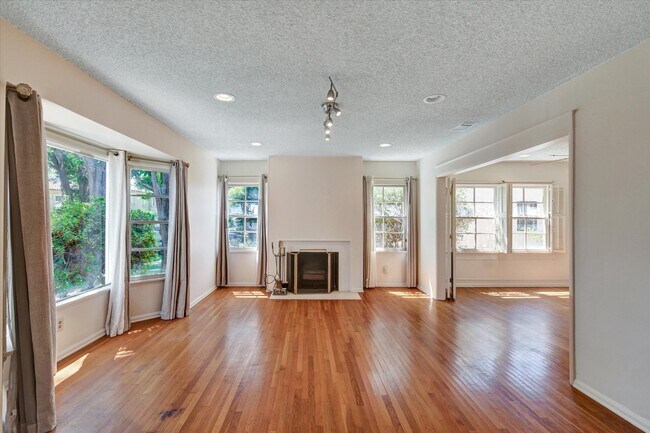 Foto del edificio - 2511 Castle Heights Ave