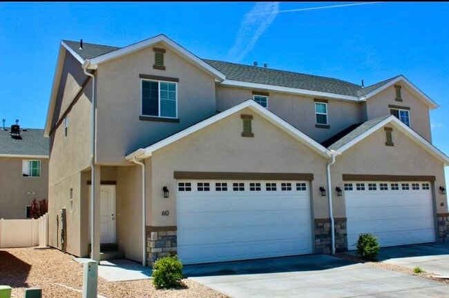 Building Photo - 173 E Fiddlers Canyon Rd