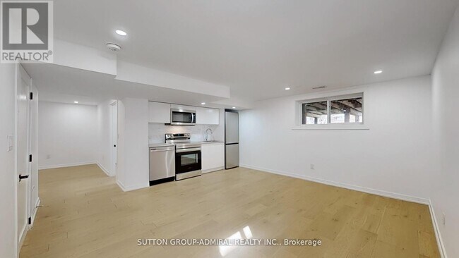 Photo du bâtiment - 118 Clifton Ave