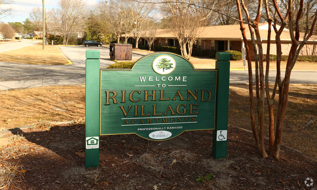 Foto del edificio - Richland Village