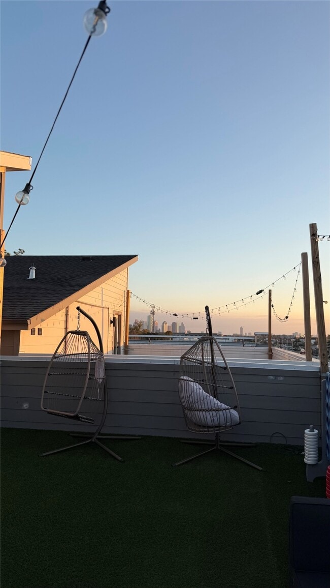 Foto del edificio - 1305 E 27th St