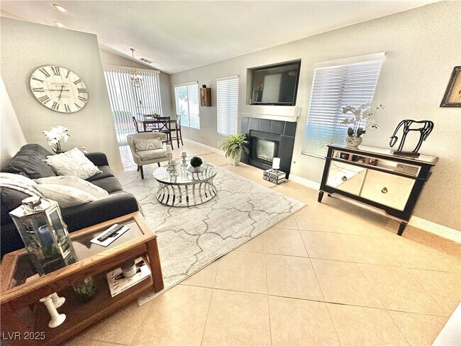 Foto del edificio - 3329 N Hidden Ridge St