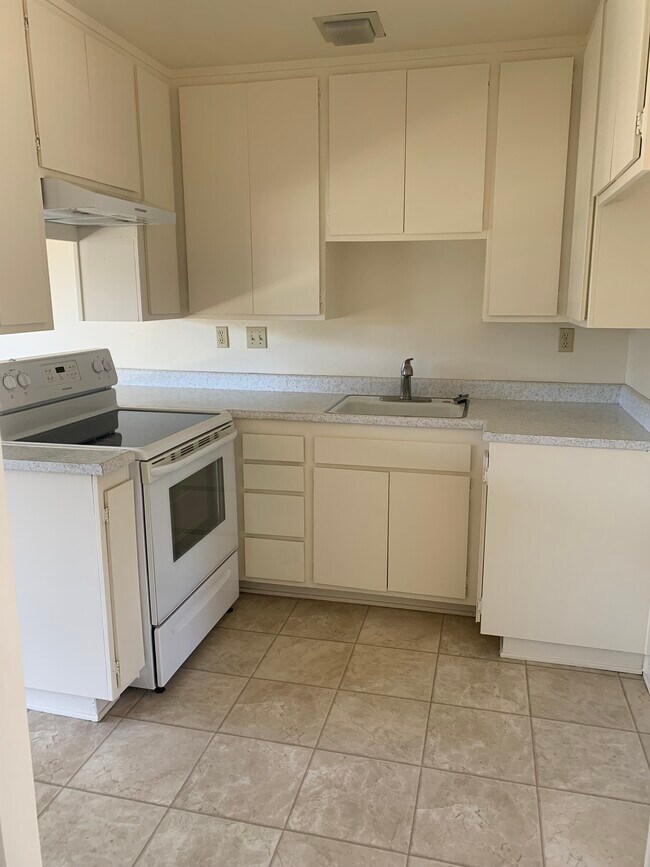 Foto del edificio - 2710 Spyglass Dr