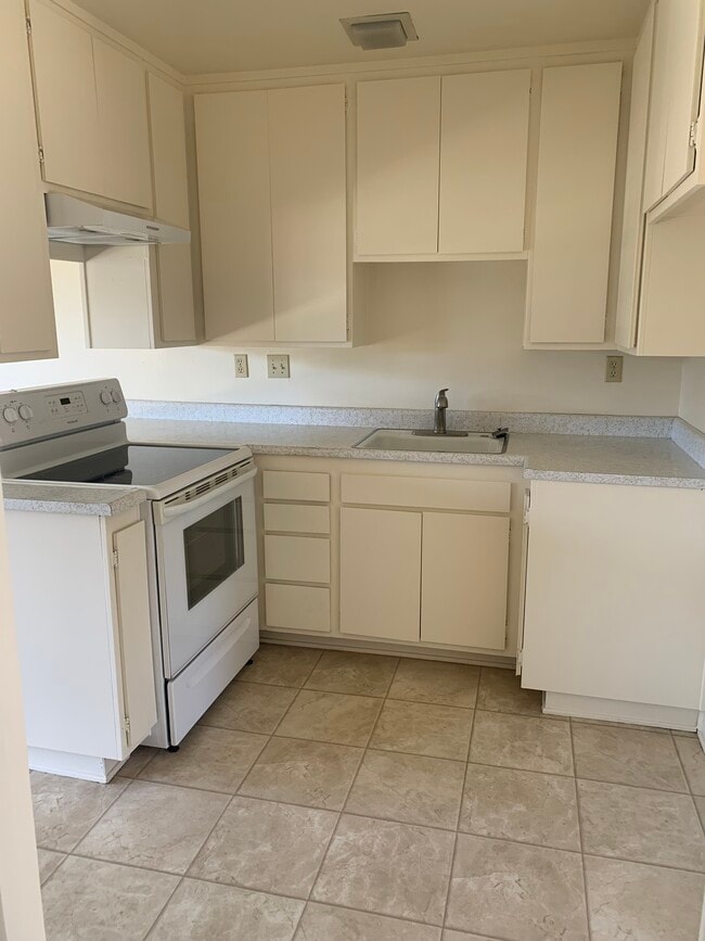 Building Photo - 2710 Spyglass Dr