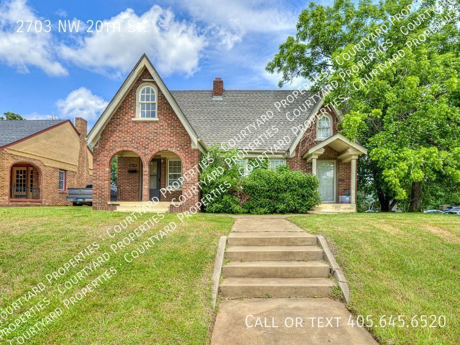 Foto principal - Adorable Tudor in Crestwood!