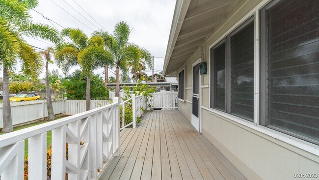Foto del edificio - 2br/1ba Triplex House in Kailua UTILITIES ...