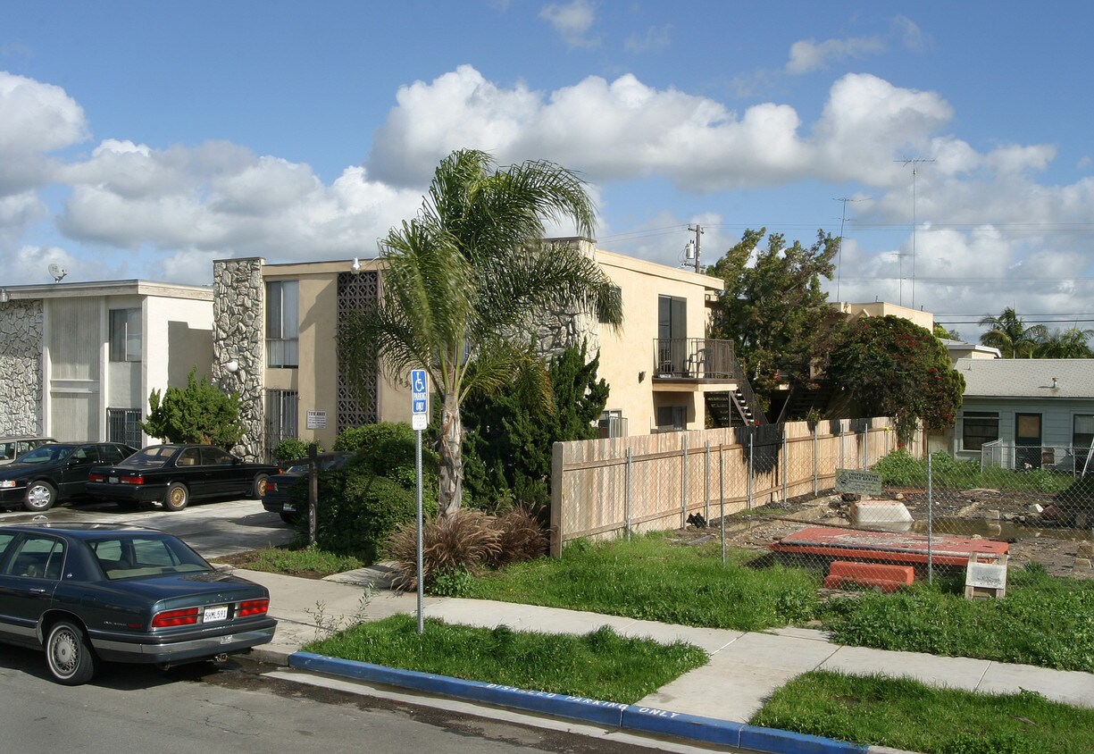 Foto del edificio - 4537 Cherokee Ave