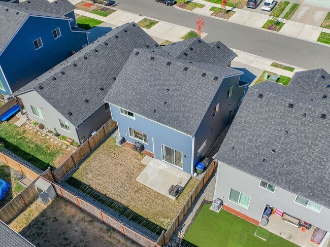 Foto del edificio - Beautiful 4 bedroom home