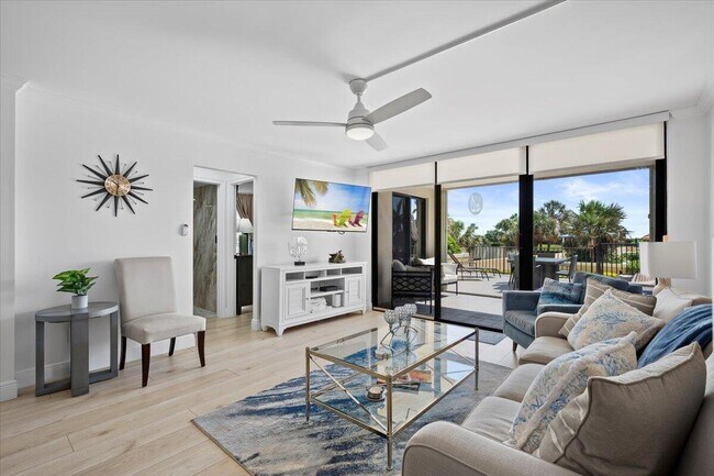 Foto del edificio - 100 Ocean Trail Way