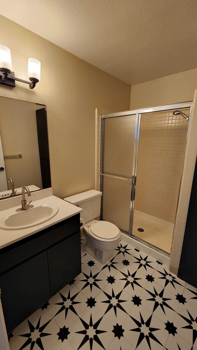 Bathroom 1 - 1055 N Capitol Ave